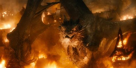 Here’s How ‘The Hobbit’ Dragon Looks Without Visual Effects | The hobbit, Types of dragons, Azog ...