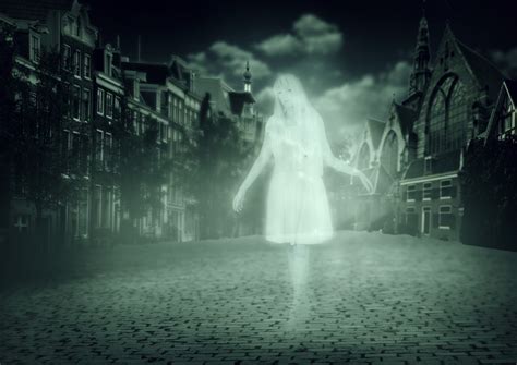 Ghosts Dream Meaning - iDre.am | Dream Dictionary