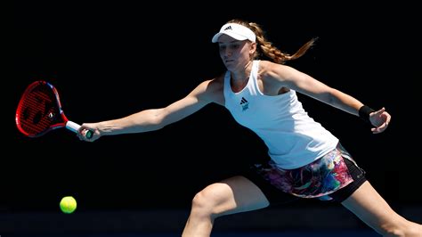 Elena Rybakina Defeats Iga Swiatek in Australian Open - The New York Times