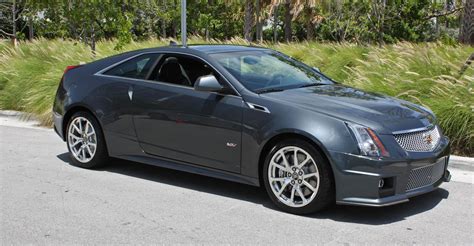 Cadillac CTS-V Coupe Photos and Specs. Photo: Cadillac CTS-V Coupe how mach and 25 perfect ...