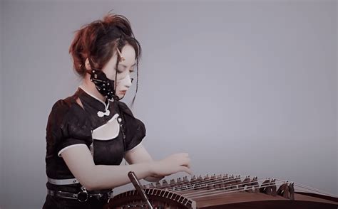 This Talented Artist Brilliantly Covers AC/DC's "Thunderstruck" Using A Chinese Guzheng - Daily ...