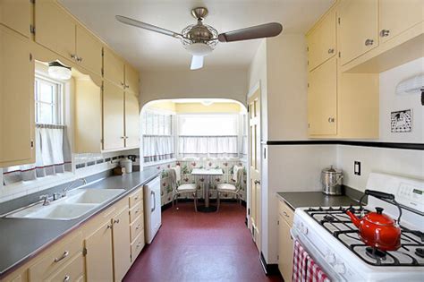 Lauryn and Dennis' 1939 "humble kitchen" makeover - 20 photos - Retro Renovation