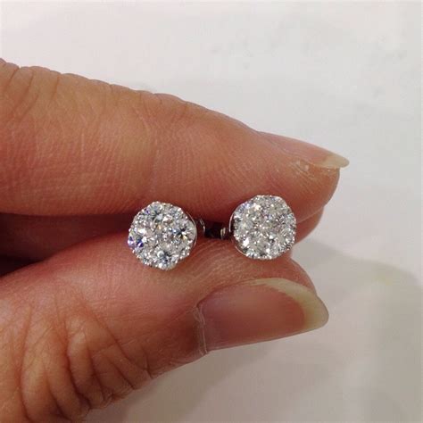 18K 3/4 Carat 5 Diamond Round Stud Earrings SI G White Gold