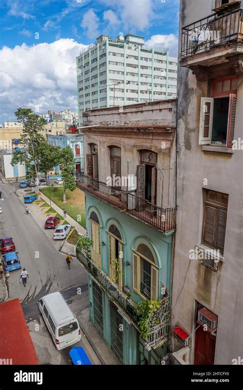 Architecture of the old town in Havana, Cuba Stock Photo - Alamy