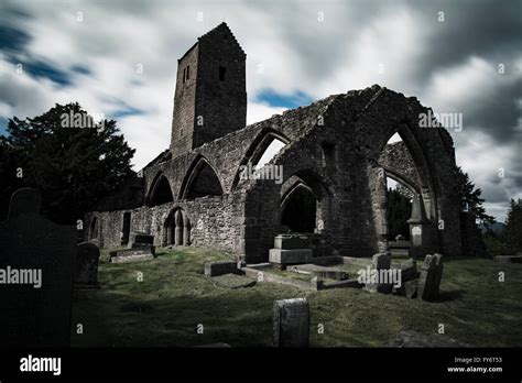 Muthill Old Church and Tower Stock Photo - Alamy