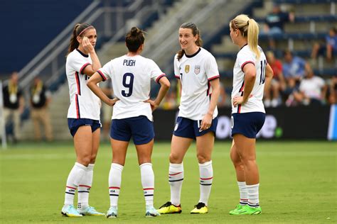 Look: USWNT Sends Clear Message About Transgender Rights - The Spun