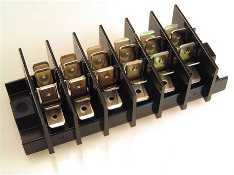 Weco Terminal Block 6 Barriered Poles Each With 6 Faston Tabs 25A 400V ...