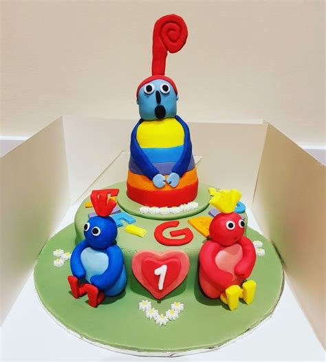 Twirlywoos Cake | Twirlywoos cake, Cake, Celebration cakes