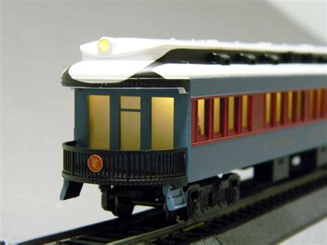 LIONEL HO SCALE POLAR EXPRESS TRAIN SET 871811010