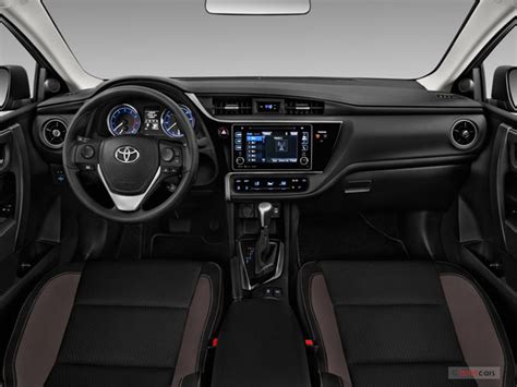 Toyota Corolla 2018 Interior / 2018 Toyota corolla SE | iCarAutoLeasing - See 41 pics for 2018 ...