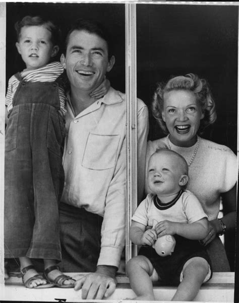 Gregory Peck with wife Greta and their children | Gregory peck, Classic ...