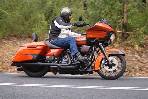 Harley-Davidson 131 Screamin' Eagle Road Glide Special (engine review) - Superbike Photos