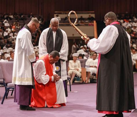 Prayer for leadership, as Bishop Charles E. Blake Sr. is inaugurated as ...