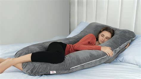 Bustle: The 5 Best Body Pillows for Back Pain - Best Physical Therapist NYC | 29 West 38th ...