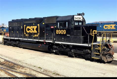 RailPictures.Net Photo: CSXT 8909 CSX Transportation (CSXT) EMD SD40-2 at Huntington, West ...