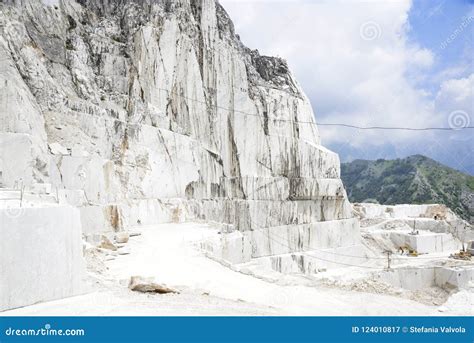 Carrara Marble Quarry. Apuan Alps, Tuscany, Italy Stock Image - Image of landscape, alpi: 124010817