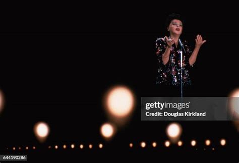 Judy Garland Singing Photos and Premium High Res Pictures - Getty Images