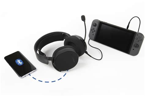 Steelseries Updates Its Arctis 3 Bluetooth Headset for $100