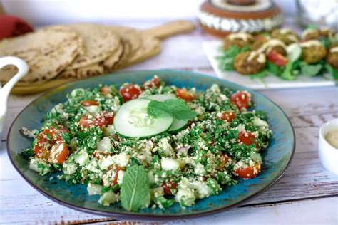 Keto Hemp Hearts Tabbouleh - Keto & Low Carb Vegetarian Recipes