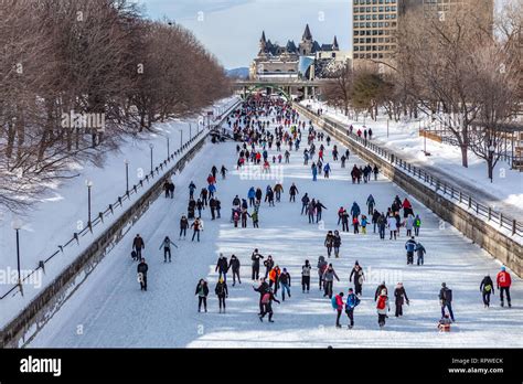 Rideau canal skateway in ottawa hi-res stock photography and images - Alamy