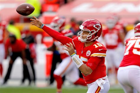 Patrick Mahomes earns Week 9 MVP for Chiefs vs. Panthers