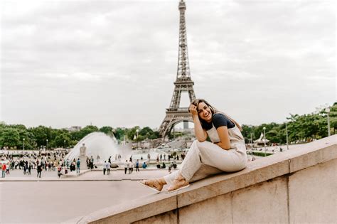 10 Instagram-Worthy Eiffel Tower Pose Ideas | Photographs By Teresa