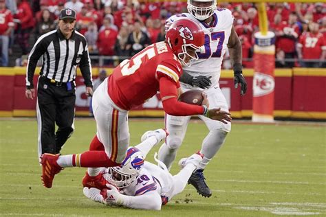 Von Miller sacks Patrick Mahomes in the second half - 2022 Buffalo Bills - Bills Fans