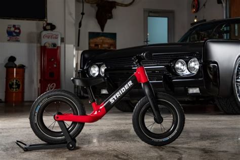 Strider Bikes launches the ST-R // The full-carbon balance bike