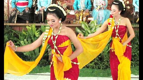 Tari GAMBYONG PAREANOM / Tari Klasik Jawa Tengah / Javanese Classical Dance [HD] - YouTube