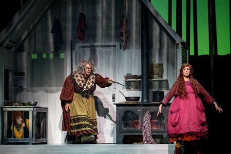 Review: Edmonton Opera's Hansel and Gretel "enchanting and appropriately ghoulish" » Opera Canada