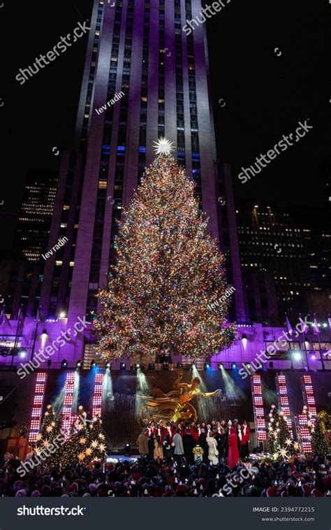 2023 Rockefeller Center Christmas Tree Lighting Stock Photo 2394772215 | Shutterstock