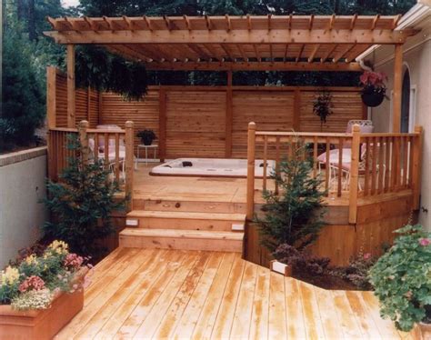 Deck Privacy Screen, How to Find an Ideal One for Extra Privacy | Hot tub outdoor, Hot tub patio ...