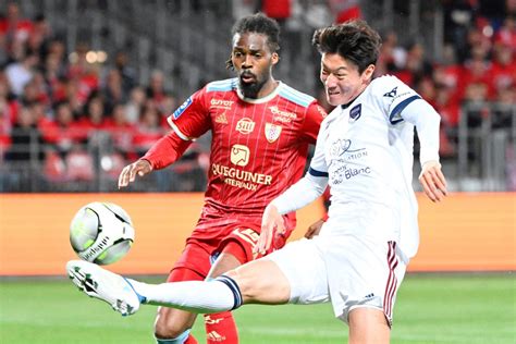 Former Bordeaux striker Hwang Ui-jo could be on the move again - Get French Football News