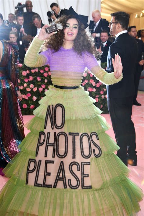 Met Gala 2019: People Who REALLY Committed To Their Met Gala Red Carpet ...