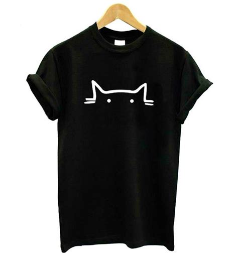 Cute Cat T-shirt en 2020 | Ilustración digital