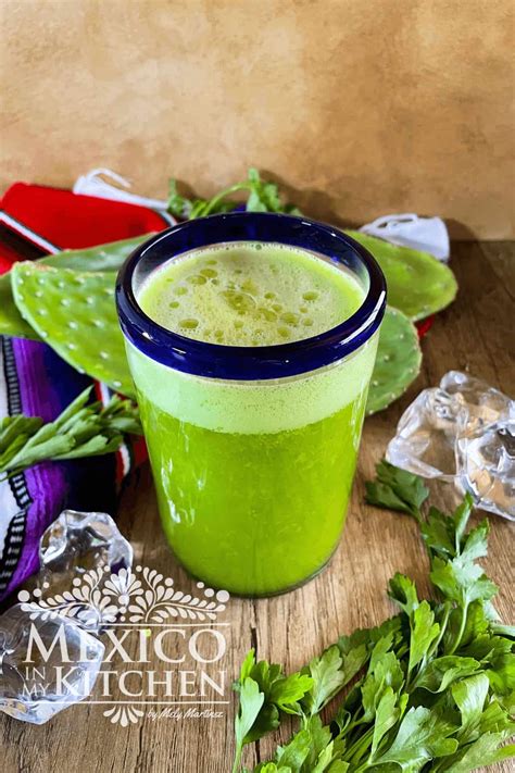 Green Cactus Juice With Mexican Nopales | Licuado de Nopales