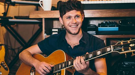 Niall Horan Kicks Off Flicker Sessions Tour - Capitol RecordsCapitol ...