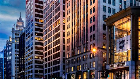 10 Best Chicago Hotels to Book With Points for Max Value [%updatedyear%%]