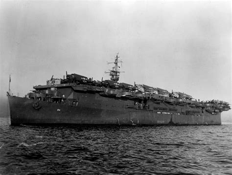 uss_belleau_wood_cvl-24_at_hunters_point_1945 Cleveland, Navy Carriers ...