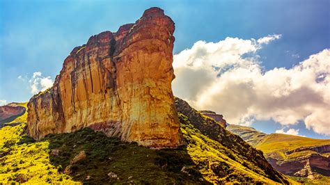 South Africa Drakensberg Golden Gate national park landscape | Windows Spotlight Images