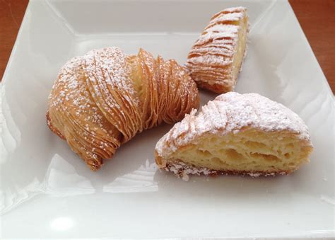 SFOGLIATELLE | La Biscotteria Italian Bakery