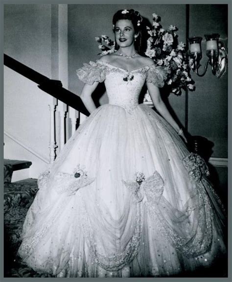 171 best images about Gorgeous Old Hollywood Costumes on Pinterest ...