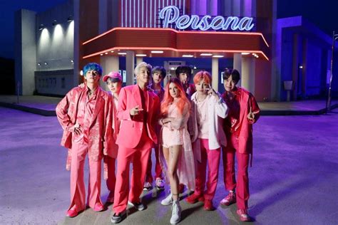 BTS Feat. Halsey: Boy With Luv (2019)