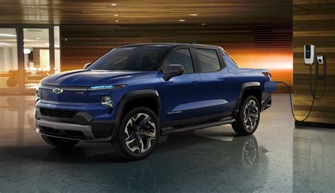 A Chevy Silverado EV With Rear-Wheel Drive Could Be Possible