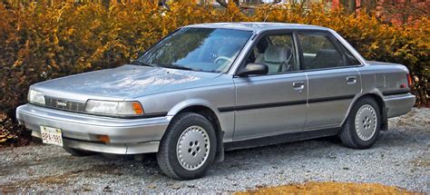 File:1987-1990 Toyota Camry LE sedan 01.jpg - Wikimedia Commons