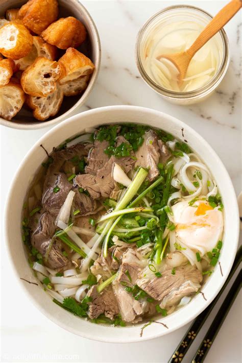 Authentic Vietnamese Beef Pho Noodle Soup (Phở Bò) - Delightful Plate
