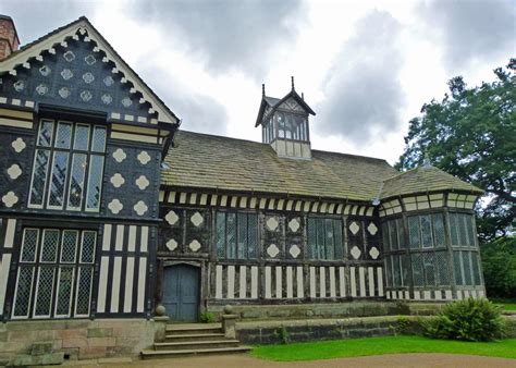 Wandering around Rufford Old Hall - A Bit About Britain