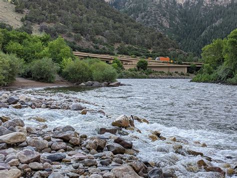 I-70 in Colorado. Show me a better interstate highway pic, please. : r/pics