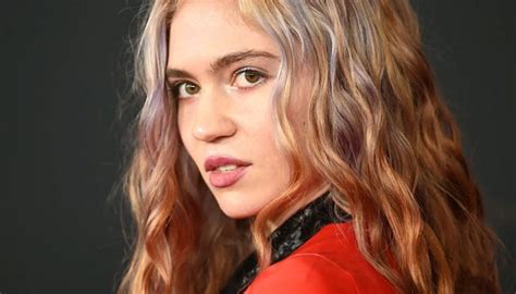 Grimes spills daughter Exa's favourite song, calls her a 'Queen'