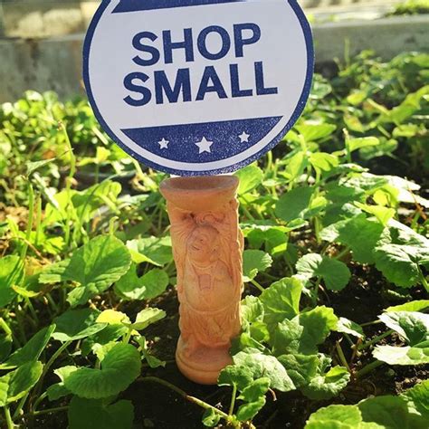 It's Small Business Saturday! A great way to avoid the crowds and support local businesses ...